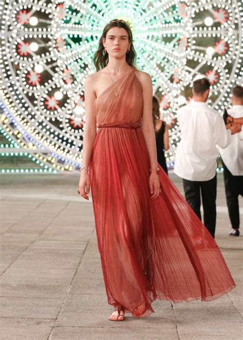 dior a lecce|Dior Cruise 2021: tutti i look della sfilata a Lecce.